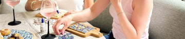 Wat te doen met vriendinnen thuis? Gezellige ideeën voor een creatieve avond